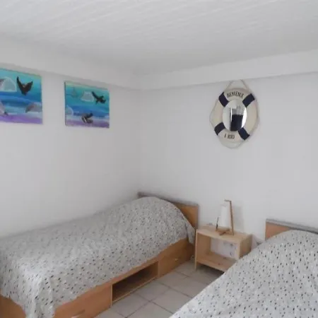 بيت للعطل House Maison Familiale Proche Mer Et Commerces 5 Chambres 3 Salles De Bain *