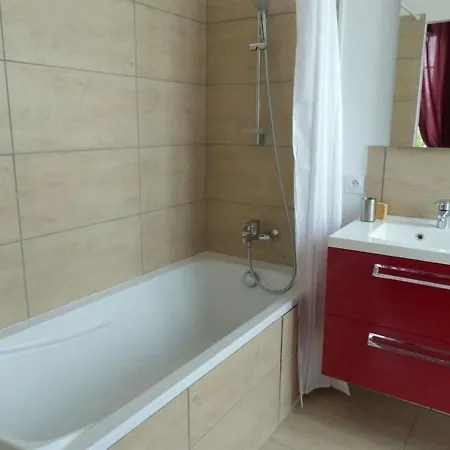 بيت للعطل House Maison Familiale Proche Mer Et Commerces 5 Chambres 3 Salles De Bain *